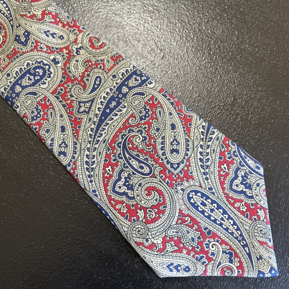 100% Italian Silk Mario Valentino Men's Neck Tie Paisley Red Blue Made in USA